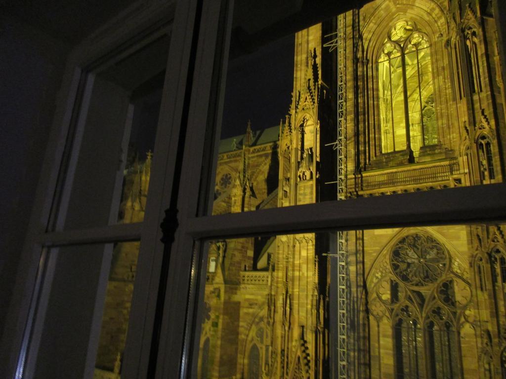 Les Appartements Place De La Cathedrale Strasbourg Exterior photo