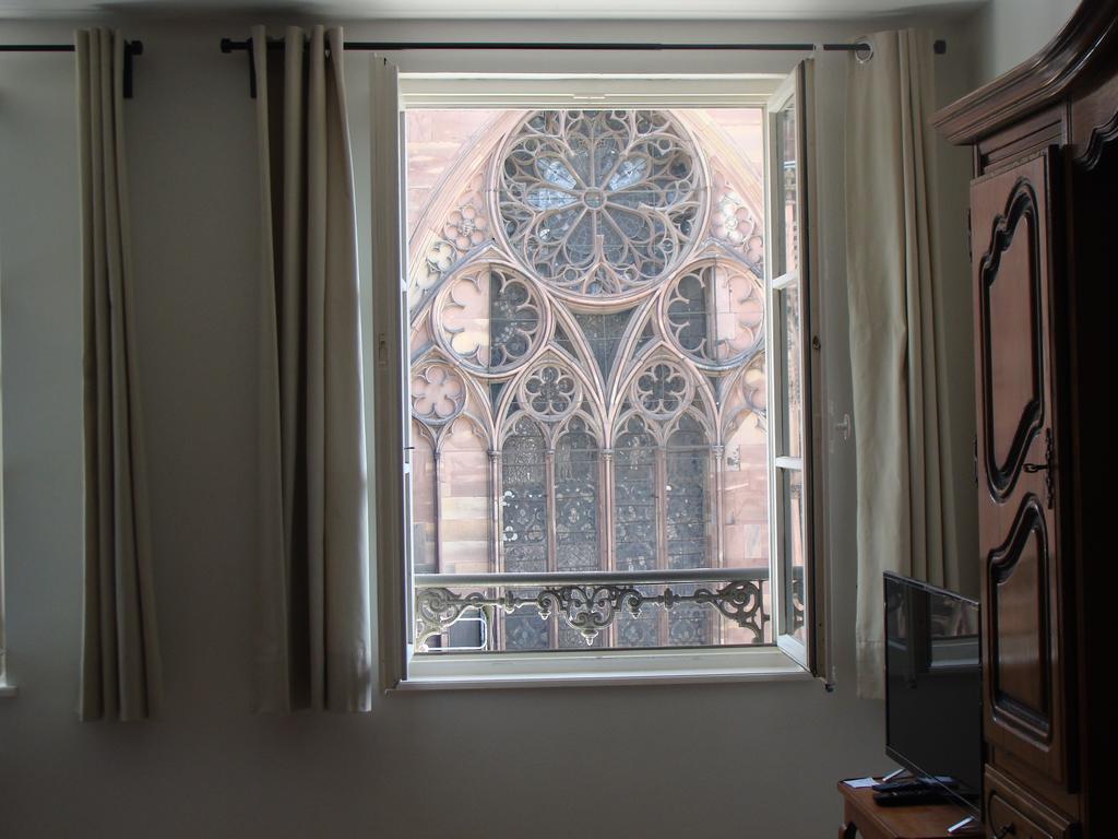 Les Appartements Place De La Cathedrale Strasbourg Exterior photo
