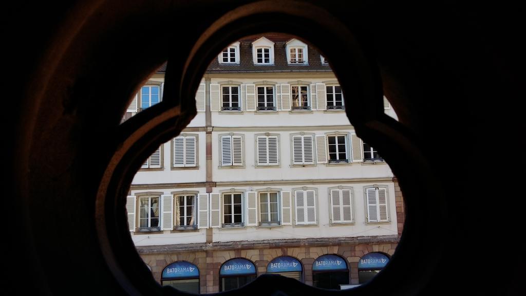 Les Appartements Place De La Cathedrale Strasbourg Exterior photo