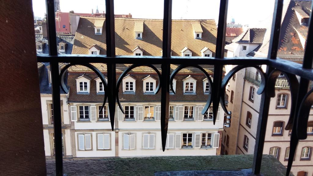 Les Appartements Place De La Cathedrale Strasbourg Exterior photo
